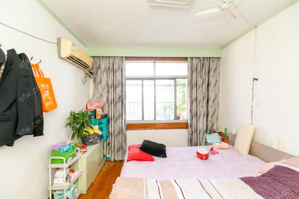 随时看房房东自住装修保养好