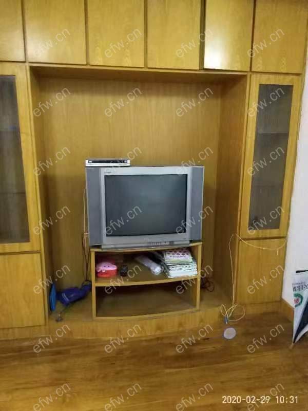 长江路附近，中间层老装修，叙康里好房