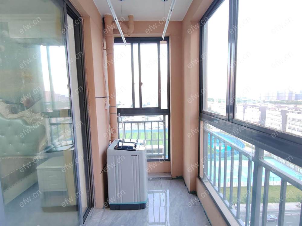 金扬怡庭两室整租全新2600