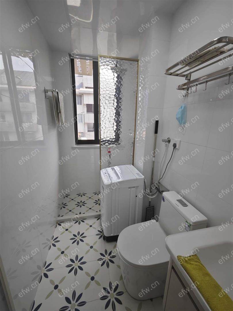 精装修拎包入住，看房方便