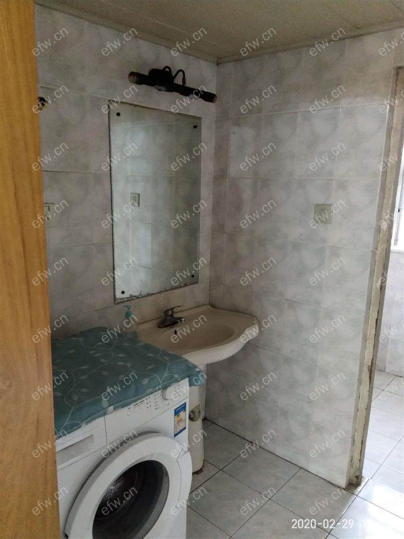 长江路附近，中间层老装修，叙康里好房