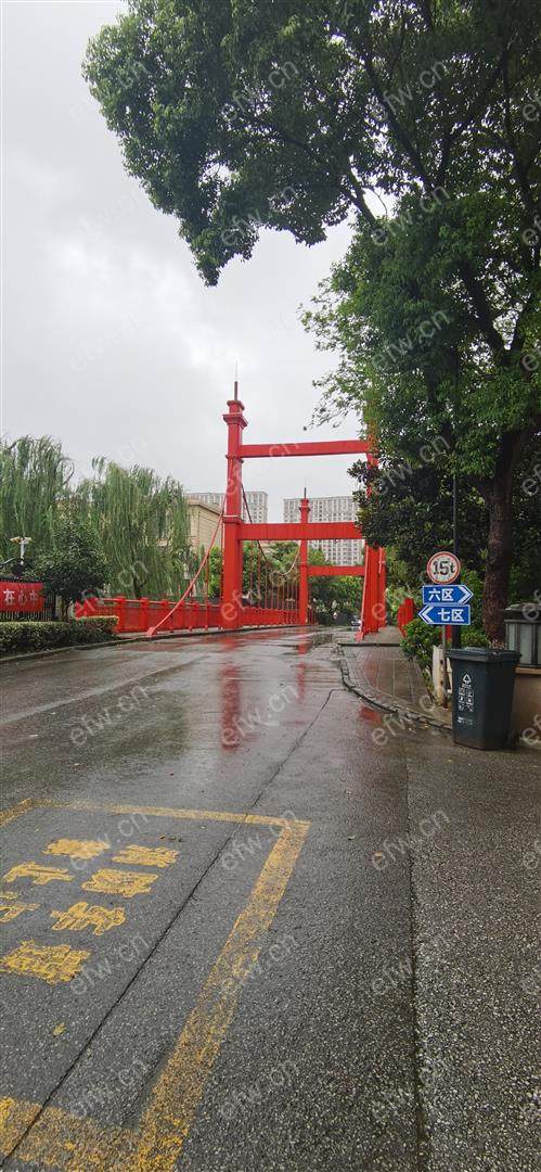 华府庄园四区位置好，环境优雅，232.39平米精装4房