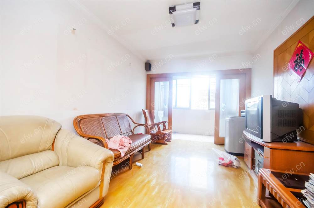 靠南禅寺 地铁沿线 有阁楼 有独立车库