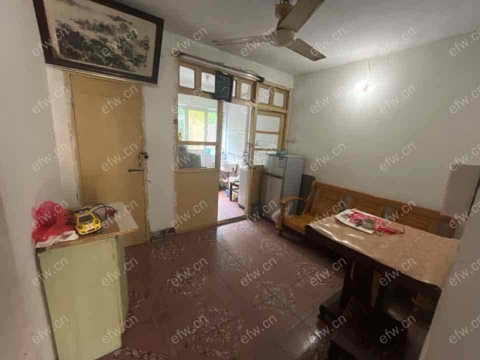 德兴巷精装1室  随时看房 拎包入住