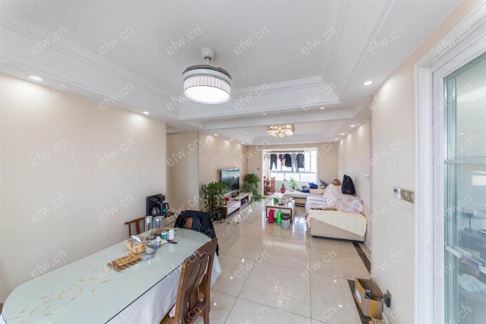 village 经典room房 东边户 全明 精装修！
