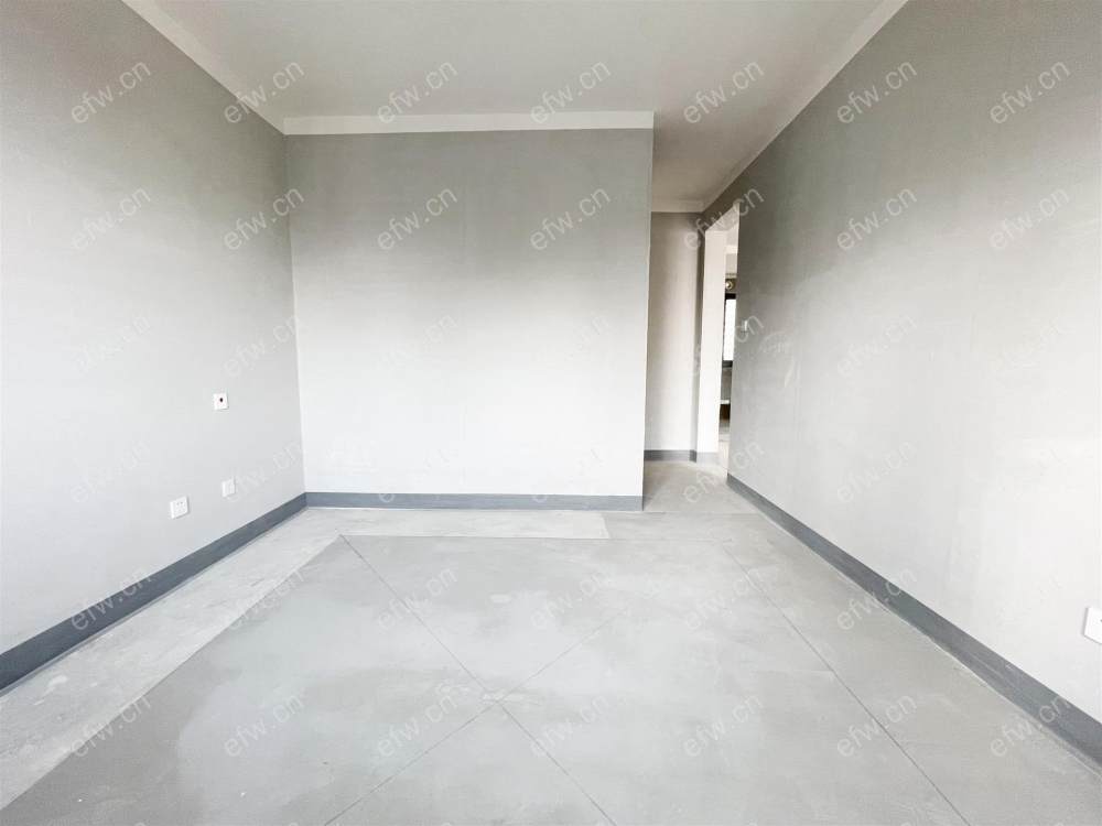 清水毛坯 次新房一梯一户.洋房 环境优美