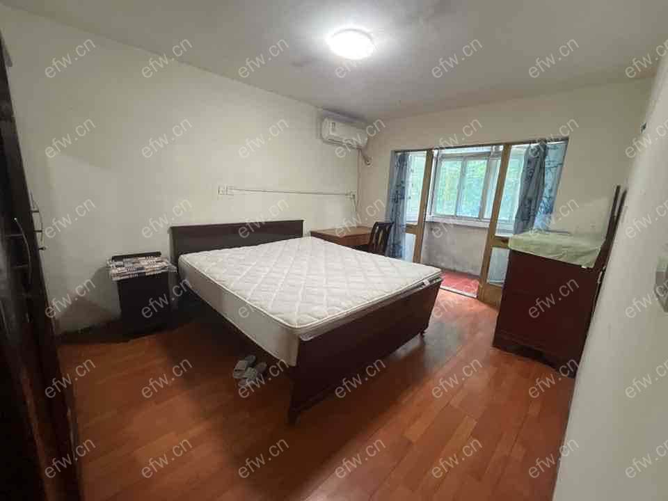 德兴巷精装1室  随时看房 拎包入住