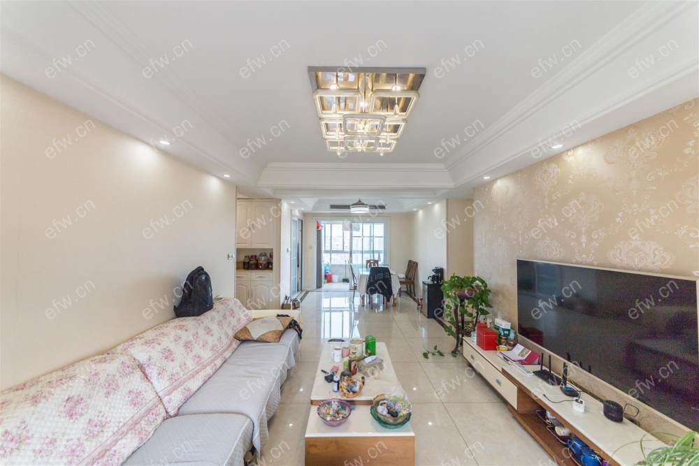 village 经典room房 东边户 全明 精装修！
