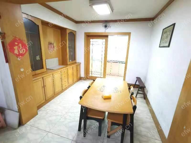 沁园新村 3室1厅，靠近茂业，地铁，门口