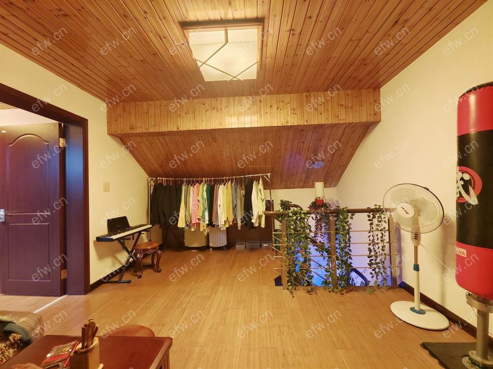 金都花园 精装  拎包入住二层