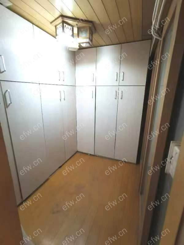 沁园新村 3室1厅，靠近茂业，地铁，门口