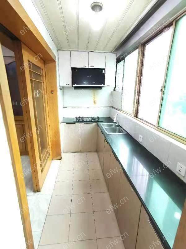 沁园新村 3室1厅，靠近茂业，地铁，门口