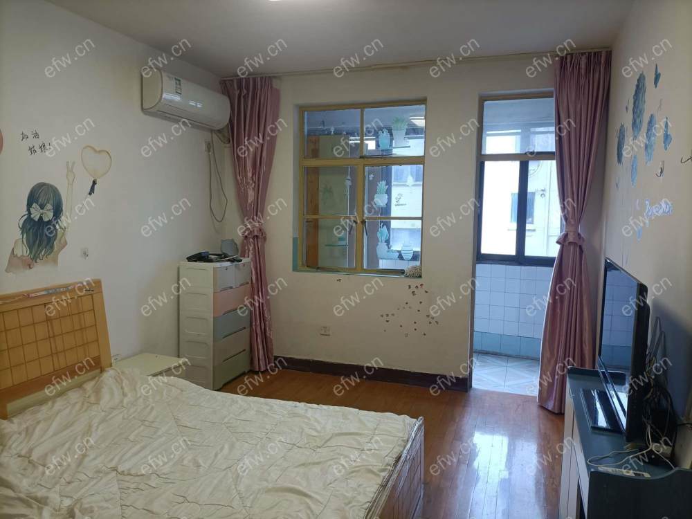 西门锡惠弄一室一厅出租老式精装修拎包入住
