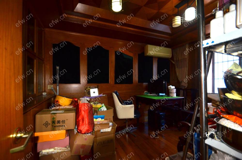 锡山新村精装三房 有独立车库