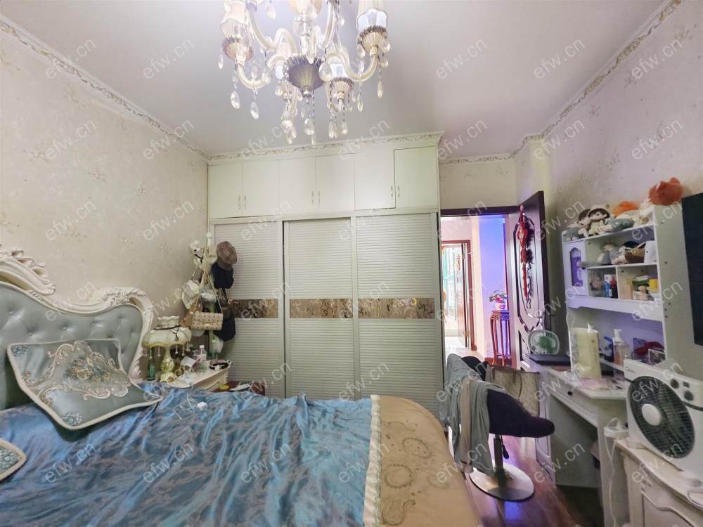 金都花园 精装  拎包入住二层