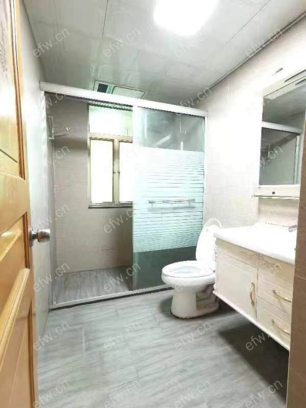 沁园新村 3室1厅，靠近茂业，地铁，门口