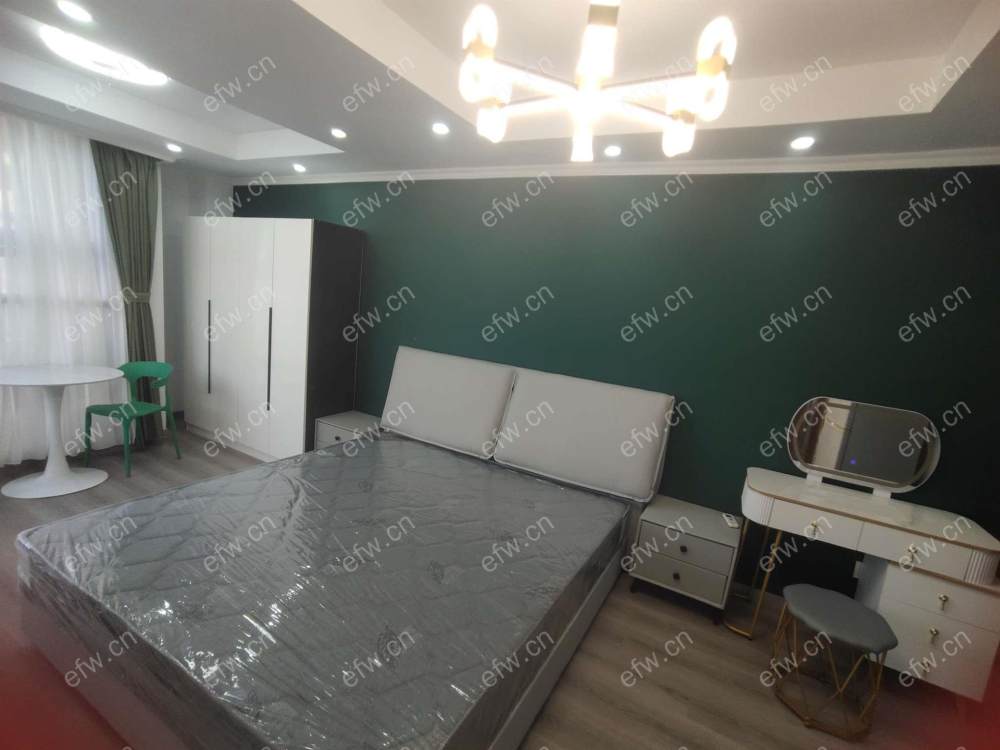 钱龙尊邸精装1室  随时看房 拎包入住
