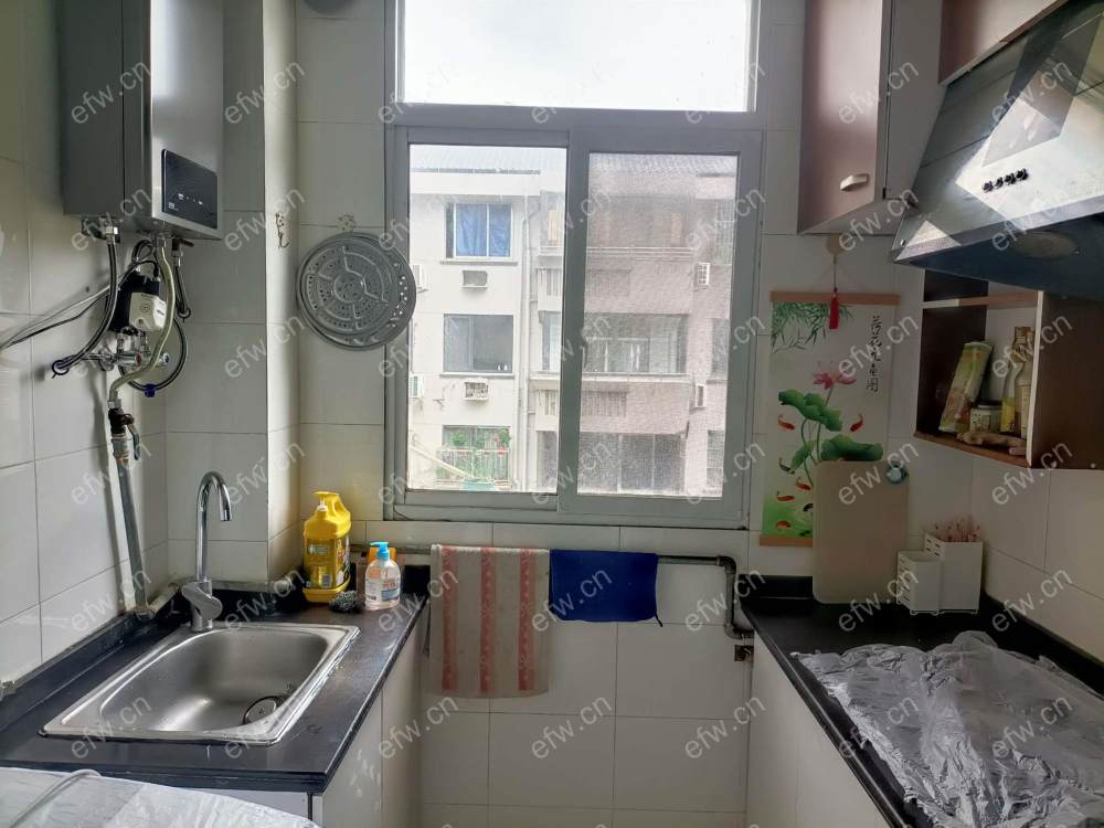 西门锡惠弄一室一厅出租老式精装修拎包入住