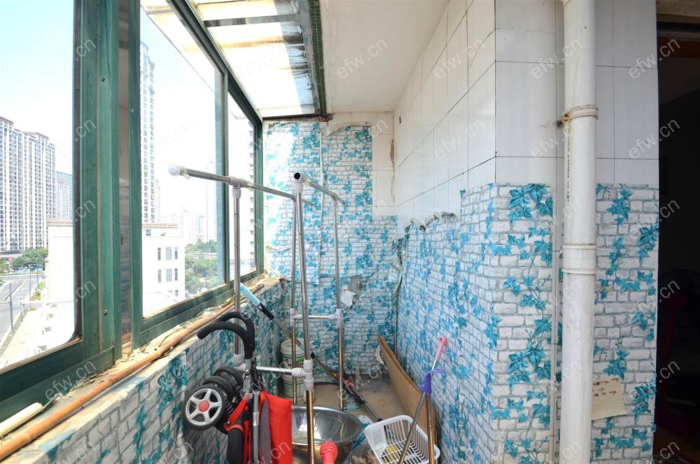 芦庄一区自住装修好房 拎包入住！