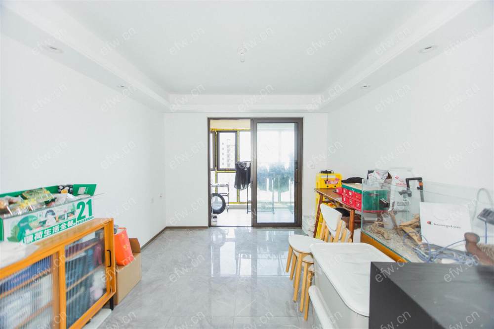 village   精装通透大room房 area平只要price万 家具家电全留