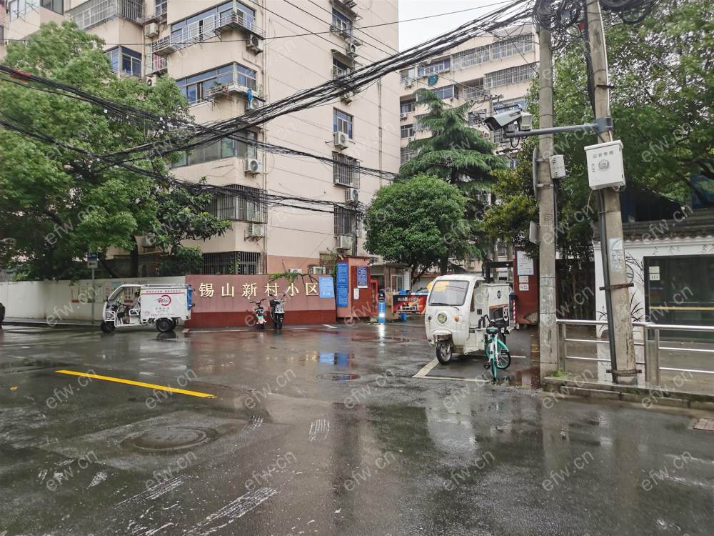 锡山新村精装三房 有独立车库