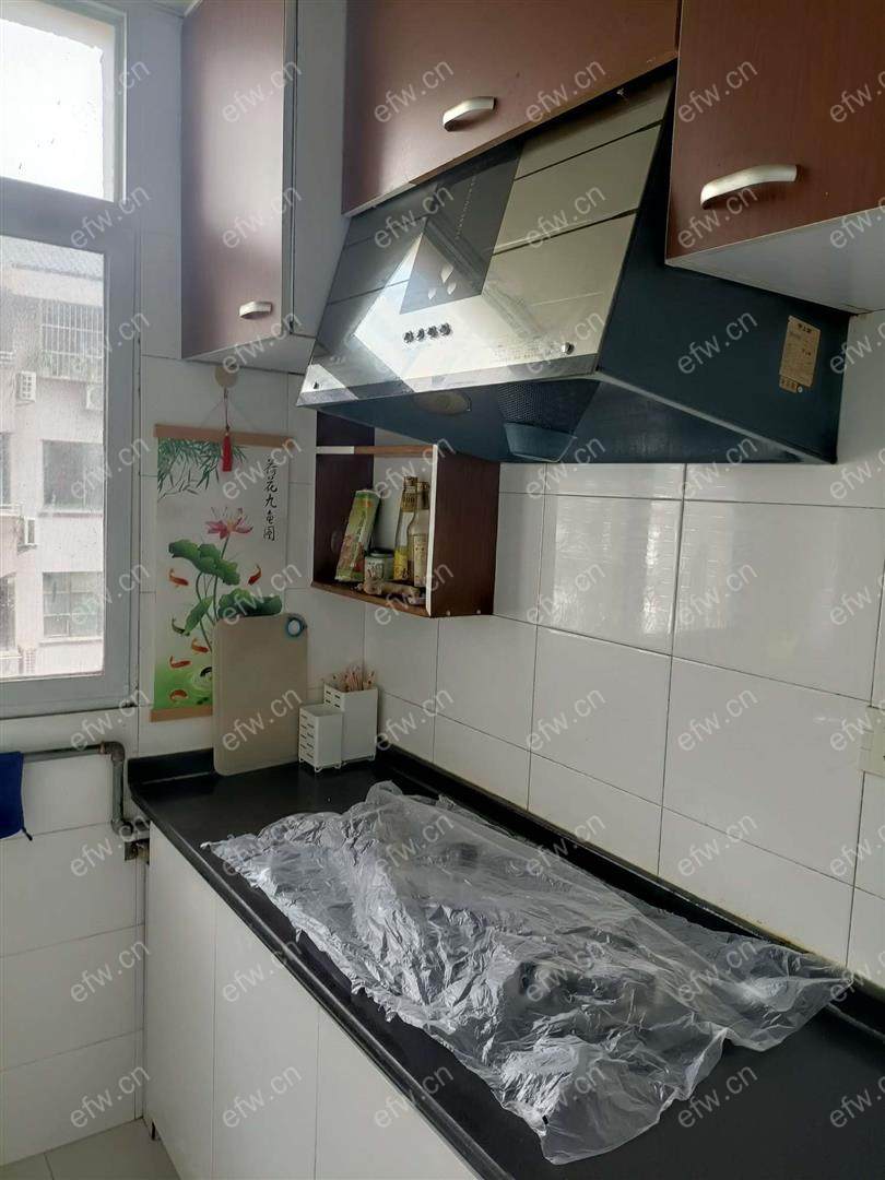 西门锡惠弄一室一厅出租老式精装修拎包入住