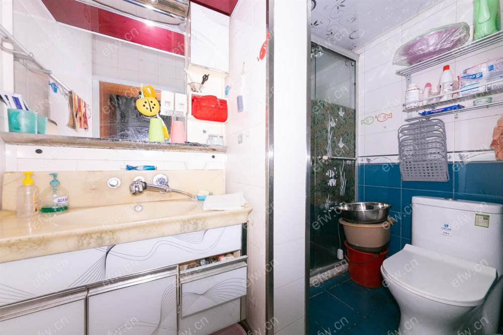 降价急售 成熟商圈社区 精装三楼自住保养极好 二卧室朝阳