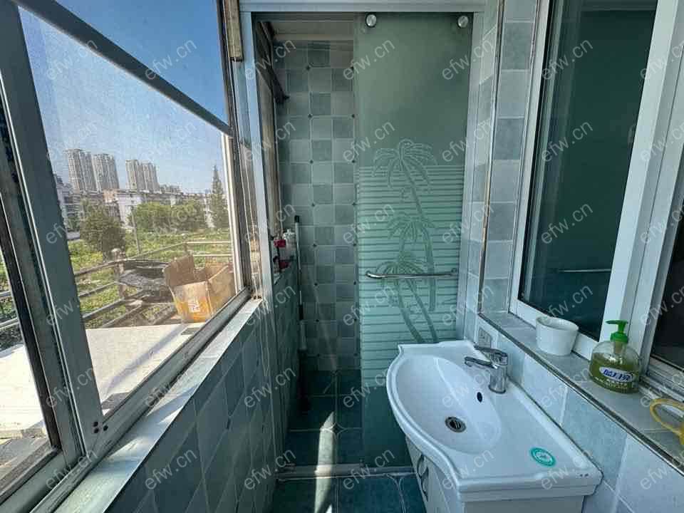 荷叶新村精装一室一厅