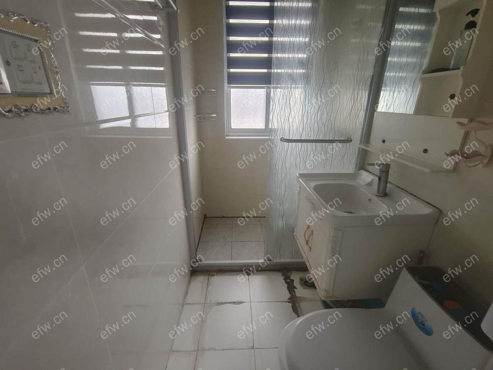芦庄六区精装1室  随时看房 拎包入住