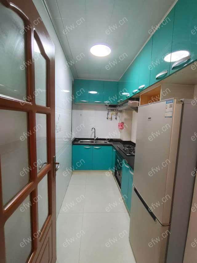 蠡溪苑   精装两房，装修干净设施齐全，钥匙在中山红山花园店