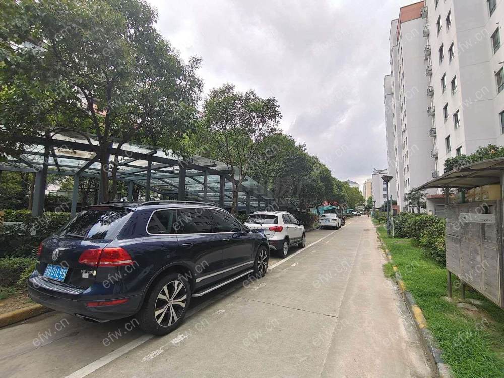 蠡溪苑   精装两房，装修干净设施齐全，钥匙在中山红山花园店
