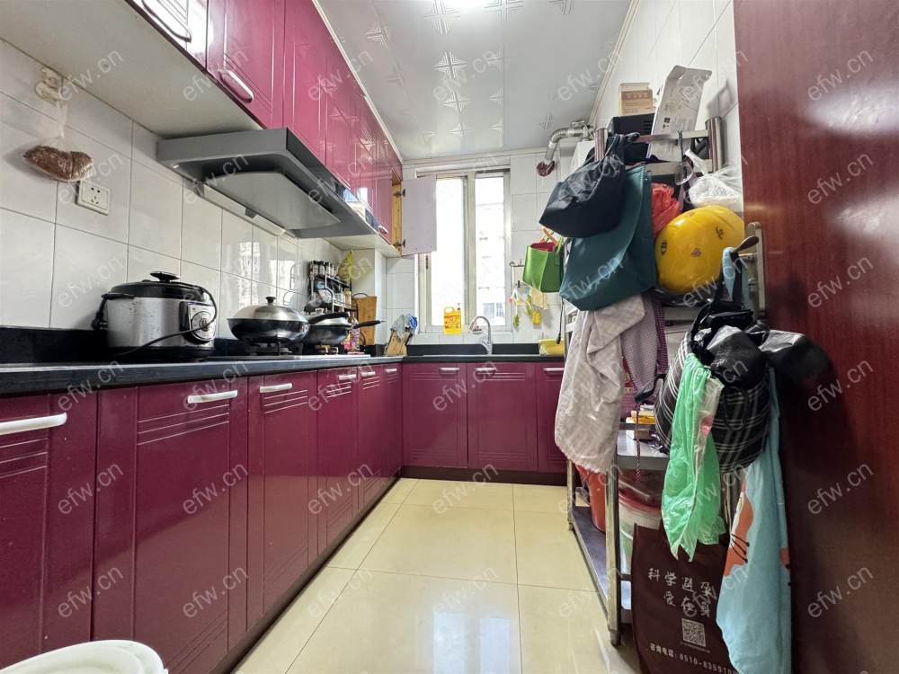 丽和苑精装三房两卫 好楼层 诚心出售 价格可谈