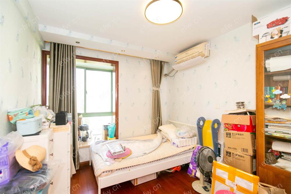 奥林花园A区自住装修拎包入住