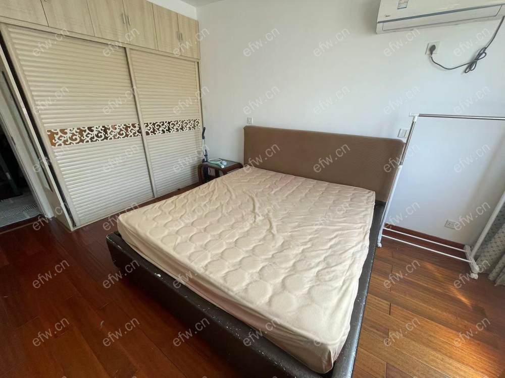 精装一室一厅 保养好