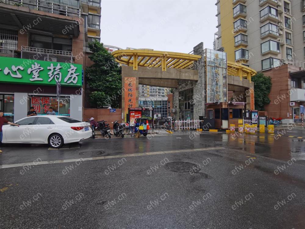 看价格 看位置 高档社区 锡师书包房 精装三卧室朝阳