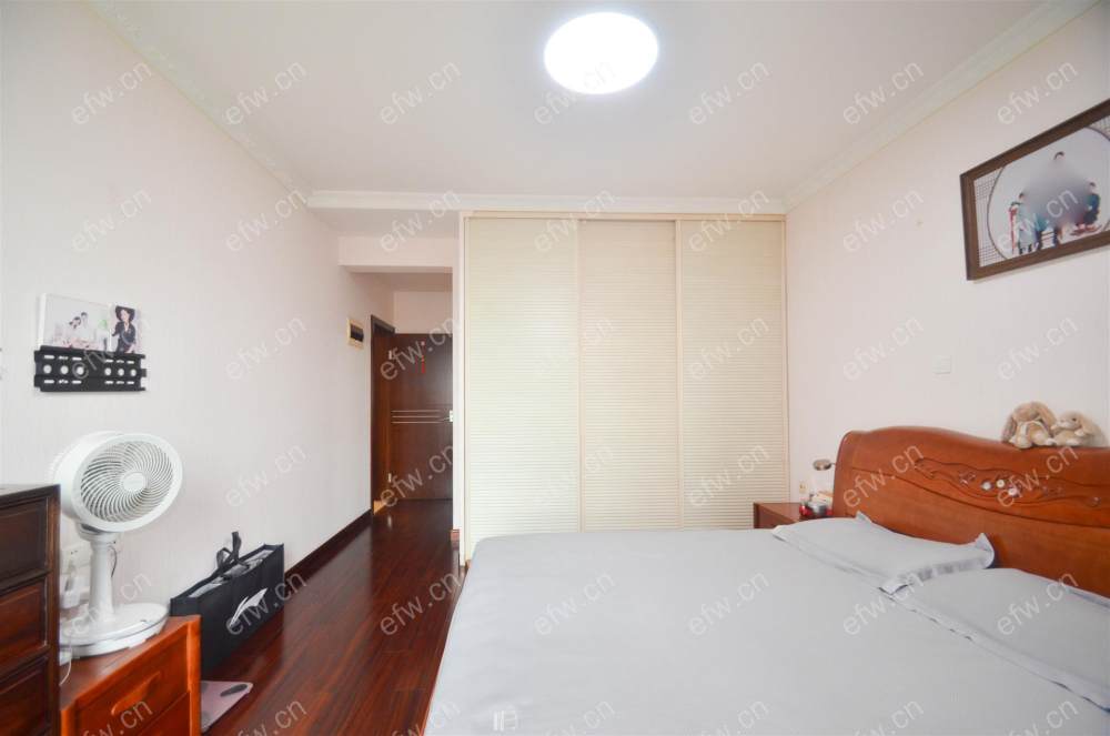 看价格 看位置 高档社区 锡师书包房 精装三卧室朝阳