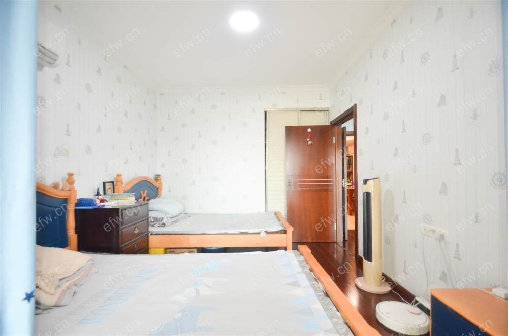 看价格 看位置 高档社区 锡师书包房 精装三卧室朝阳