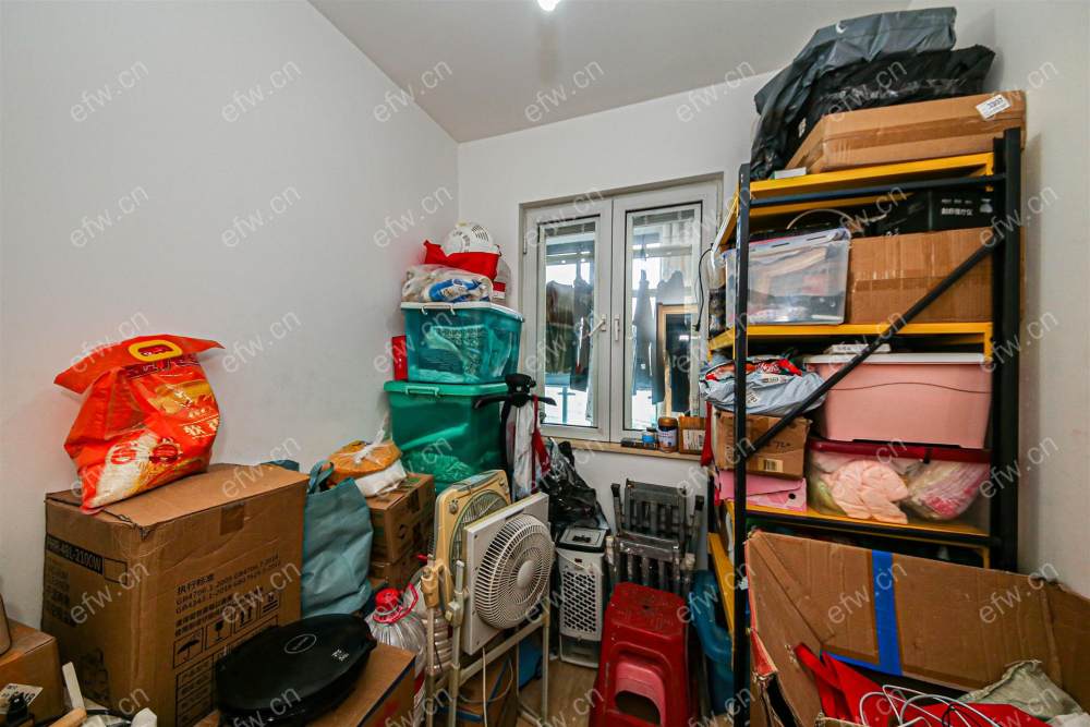 阳光凤凰社朝南三室两厅一卫  保养很好