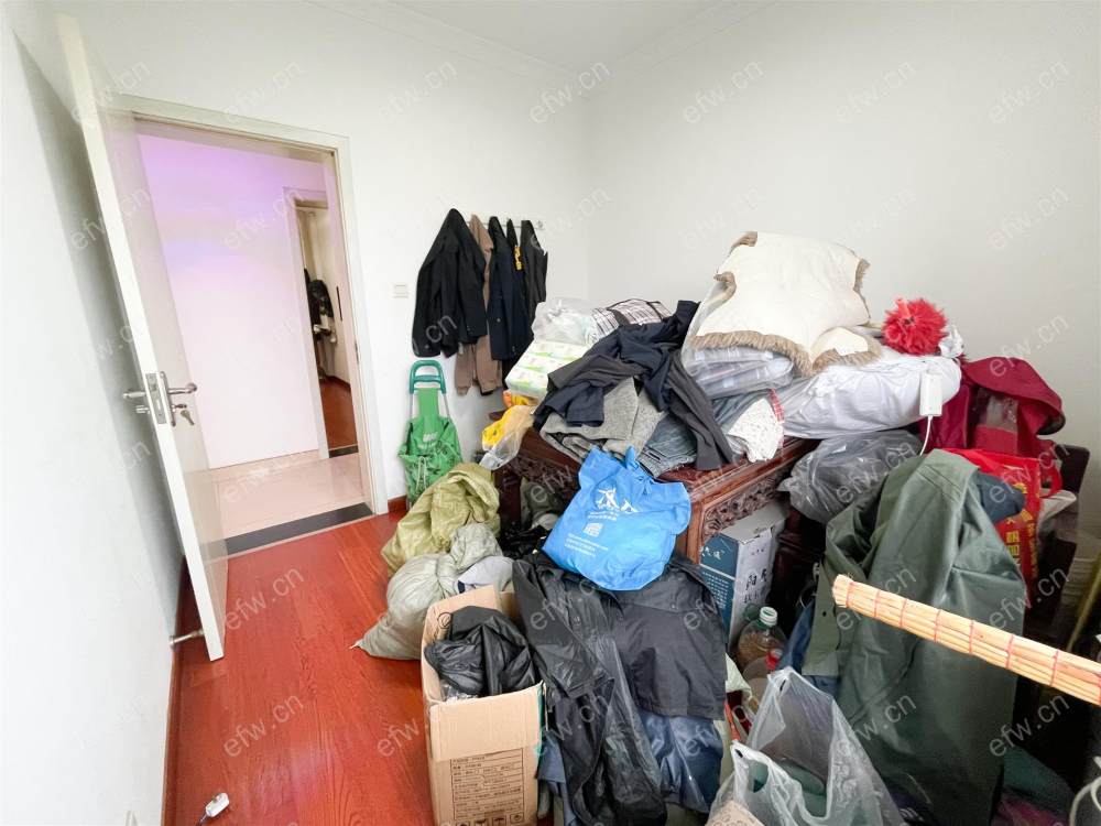 village 经典room房 东边户 全明 精装修！