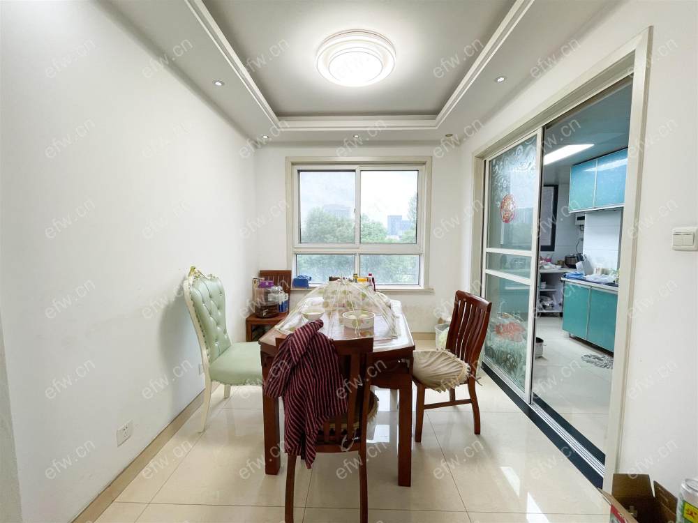 village 经典room房 东边户 全明 精装修！