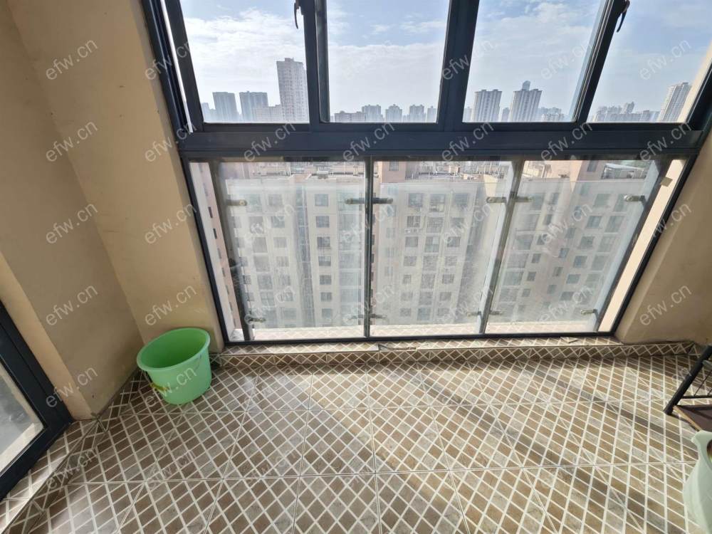 精装修拎包入住看房方便