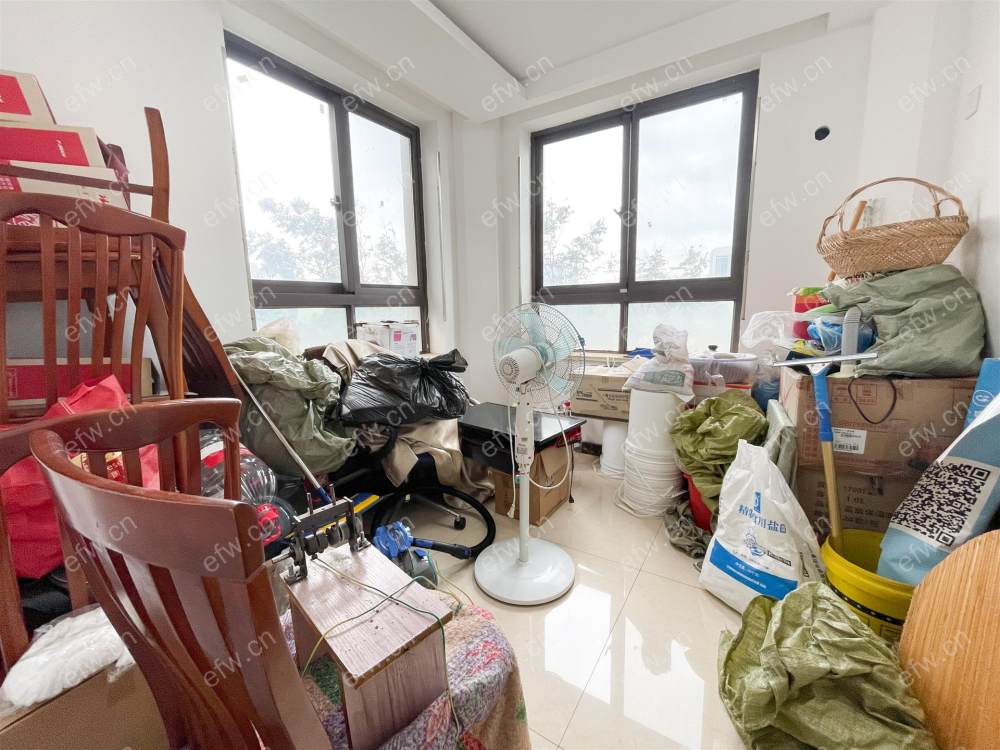 village 经典room房 东边户 全明 精装修！