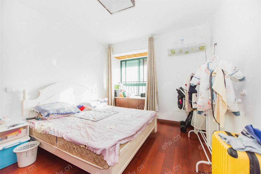 精装修拎包入住三开间朝南