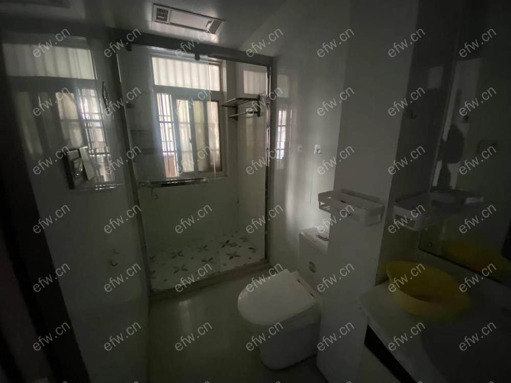 看房方便市繁华地段老式装修二卧室朝阳