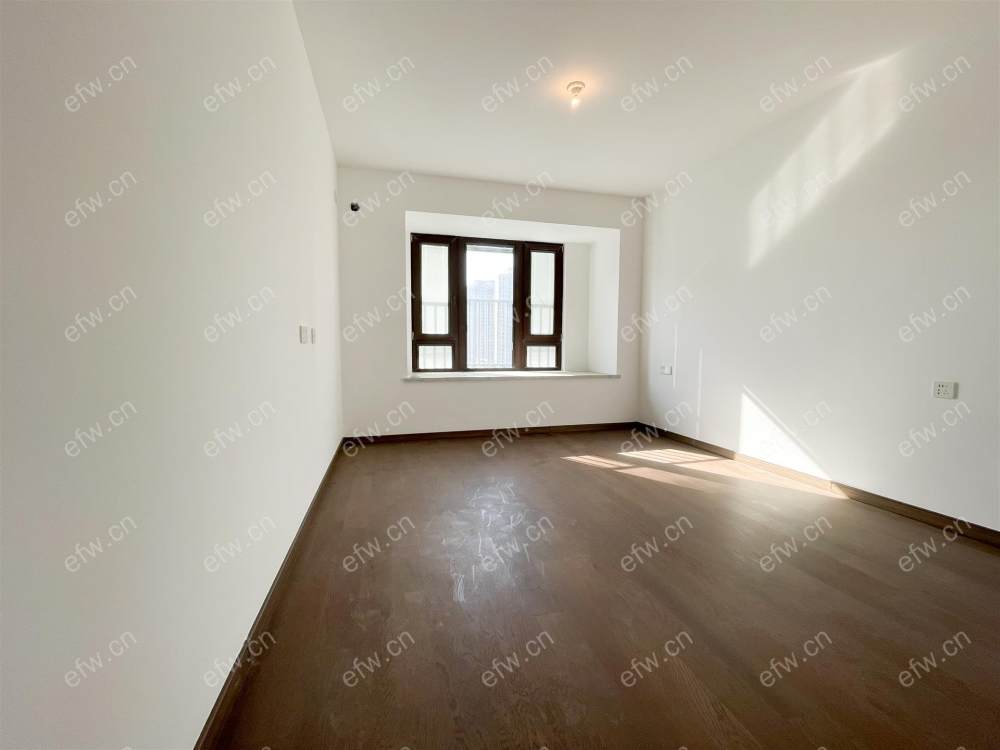 room房豪装拎包即住,village尽享优雅品质,多重阳台+飘窗