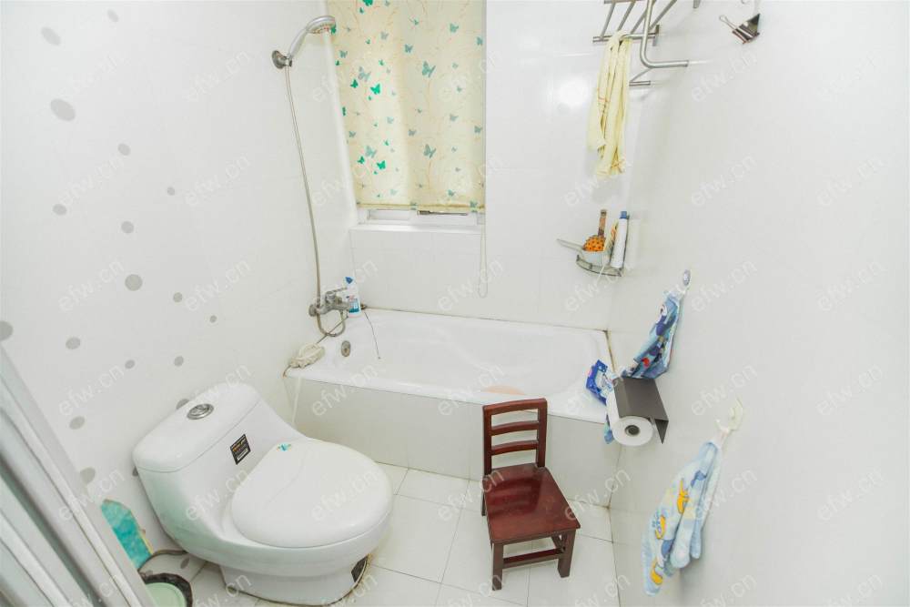 room房豪装拎包即住,village尽享优雅品质,多重阳台+飘窗