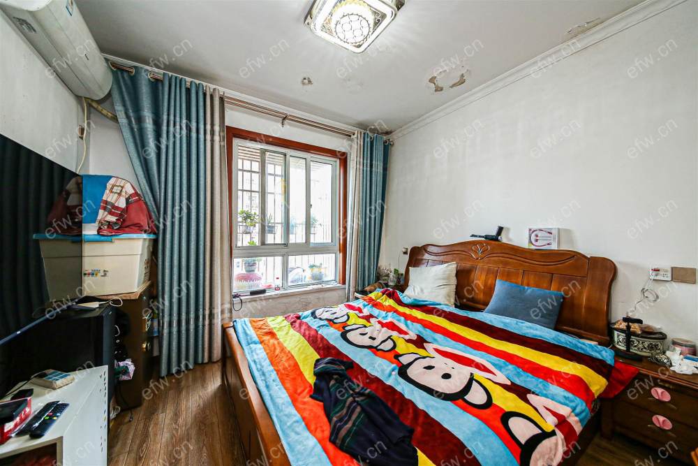 新街家园，刚需两房，自住装修，，，，