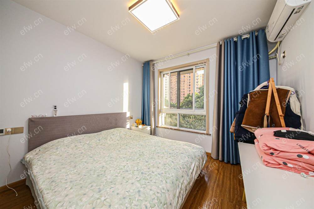 全屋精装自住装修，带地暖