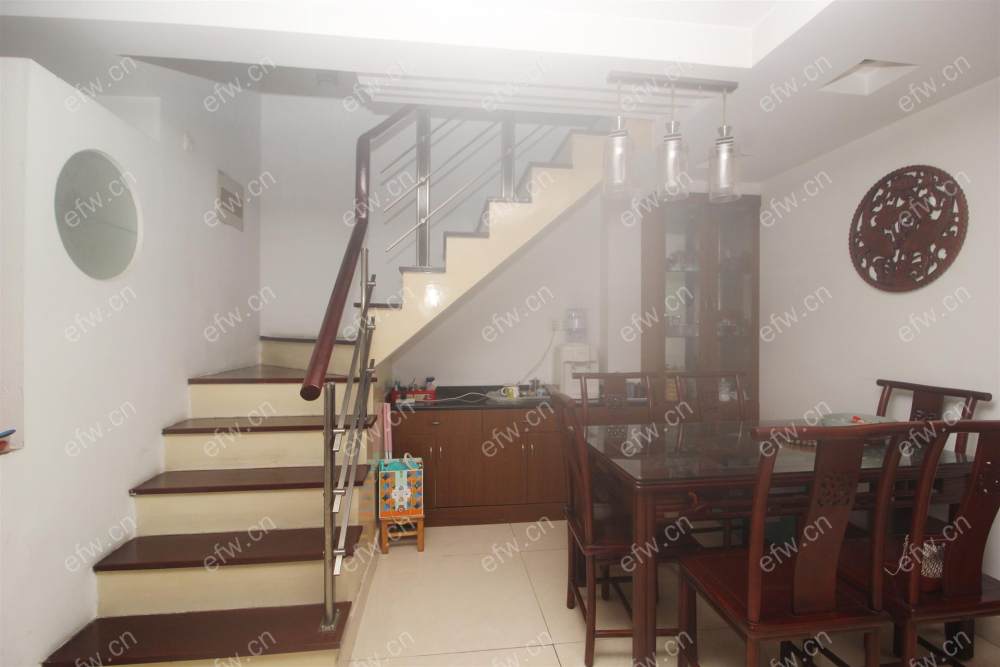 room房豪装拎包即住,village尽享优雅品质,多重阳台+飘窗