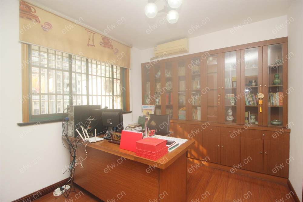 room房豪装拎包即住,village尽享优雅品质,多重阳台+飘窗